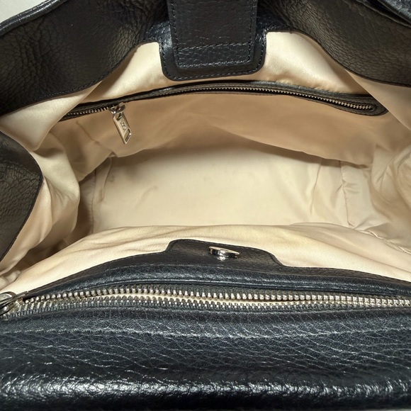 Tod's Black Leather Shoulder Bag - Picture 8 of 16